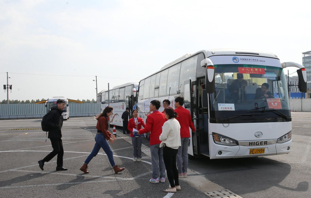 服务盛会，保障有我！苏州金龙连续六年护航进博会