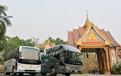 唱响高质量发展“春之曲” 苏州金龙新V系智慧客车闪耀昆明