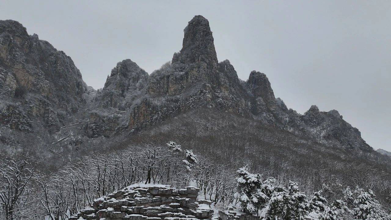 永济五老峰，今冬首场雪