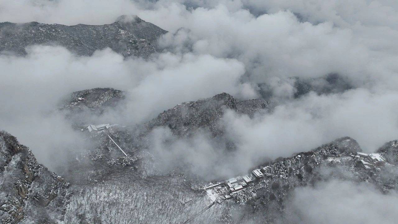 永济五老峰，今冬首场雪