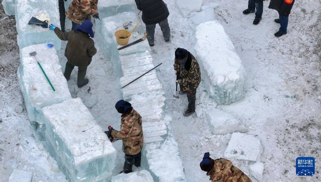 哈尔滨冰雪大世界冰建施工启动