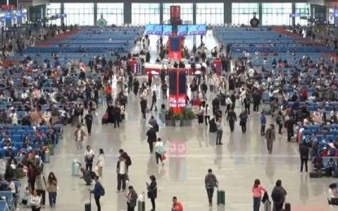 铁路端午假期运输火车票开售 购票提示请查收↓