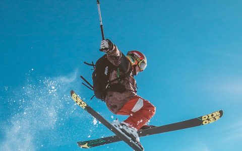 用爱点亮童年，以行动守护未来 沃尔沃汽车“天使之路”公益纪实短片温暖上映