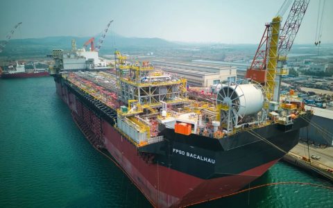 中国船舶大连造船交付全球首艘M350型海上浮式生产储卸油船