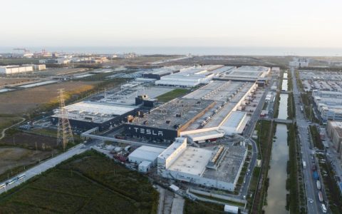 关注！传特斯拉上海超级工厂开始裁员