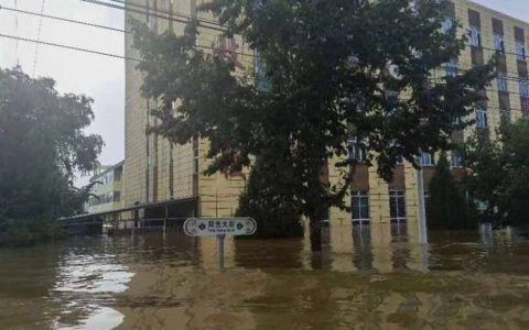 近百支救援力量抵达涿州，水面有所下降