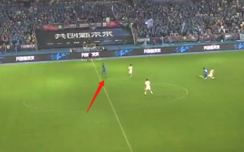 中超联赛变味了！裁判成顶流话题 20人遭处罚依旧误判不断