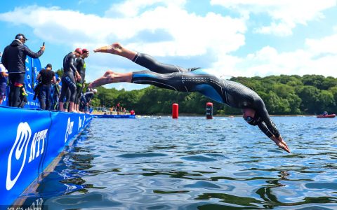 水质太差！几十名“铁人三项”运动员在英比赛后上吐下泻