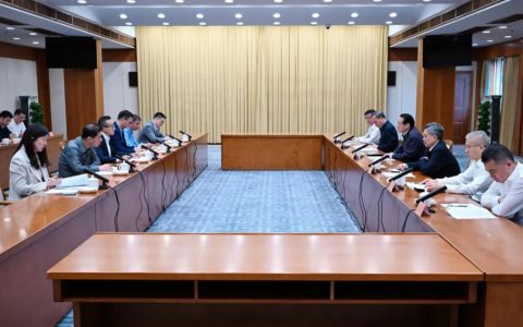 浙江省委书记与阿里巴巴集团新任班子座谈