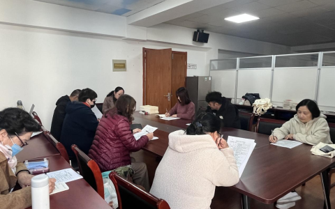 弘扬宪法精神，维护妇女权益