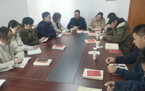 倾听居民心声，共谋社区发展