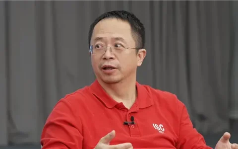 周鸿祎：PPT最能忽悠人 我们只有对外才使用