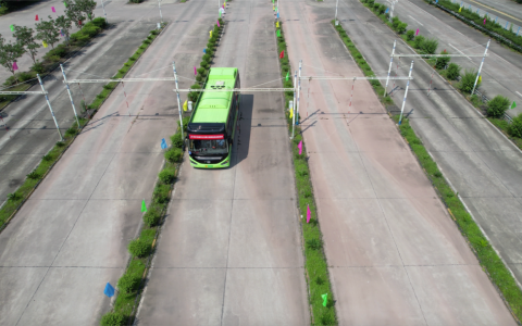 四川省公交竞技大比武！苏州金龙纯电公交赛车凭借高品质出圈