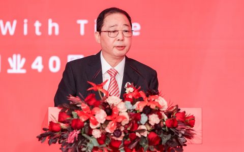 “长跑”40 年，德力西指向智能终端电器登顶之路