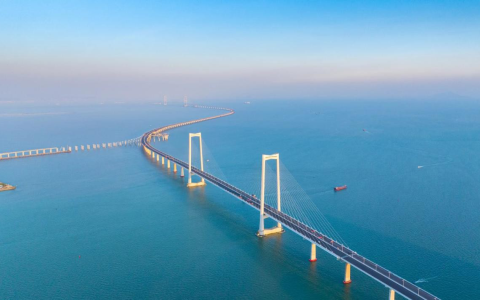 深中通道通车在即，苏州金龙新V系穿梭巴士引领大湾区交通发展新篇章