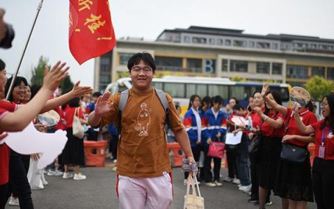 2024高考今日开考，1342万考生赶赴考场！