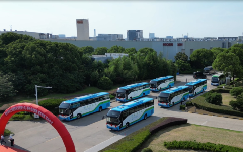 体验升级！贵州“森林之城”携苏州金龙新V系谱写高端旅运新篇章