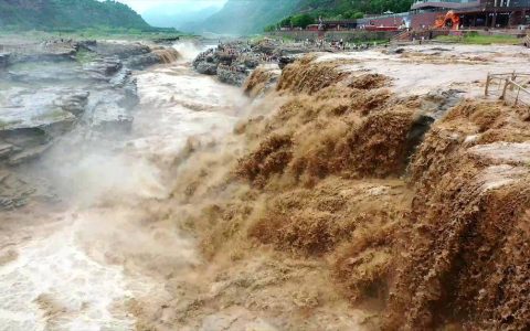 黄河壶口瀑布迎来今年入汛以来最大洪水