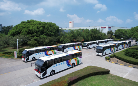 旅游出行体验再升级！苏州金龙新V系客车智慧赋能大美张家界