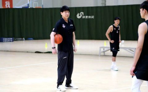 山东高速男篮临沂备战，邱彪坦言目标重回季后赛