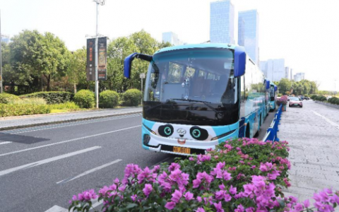 萌力变现！苏州金龙新V系“熊猫巴士”解锁旅运“流量密码”！