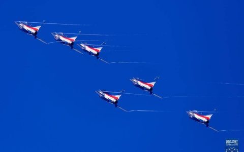 中国航展精彩纷呈