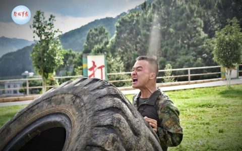 立二等功的“00后”班长，提干！