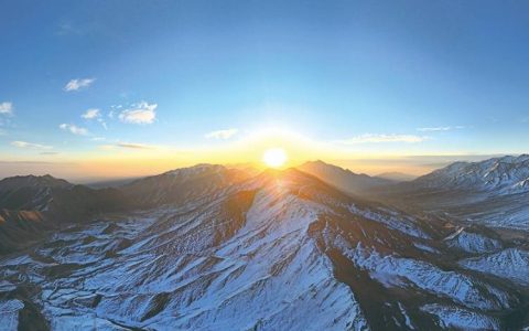 每天近三千人奔赴日出之旅！青海拉脊山又火了