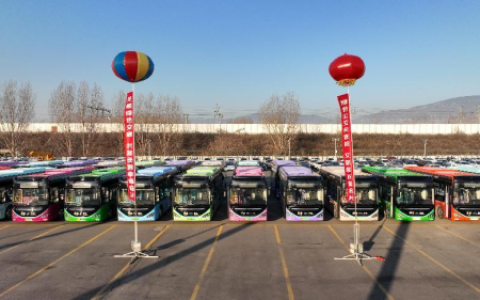 全网最酷炫网红公交长啥样？119台苏州金龙纯电巴士投运临汾
