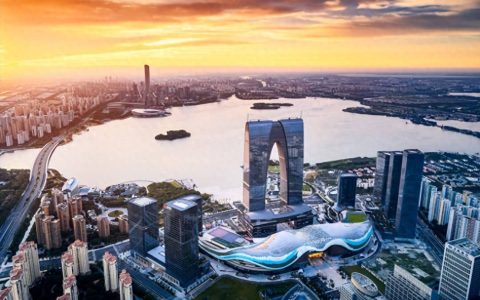 正是园区好风景，苏州硬核商圈闪耀金鸡湖