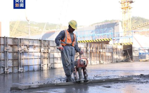 再创世界纪录！平陆运河三大枢纽船闸主体浇筑施工达到最高峰