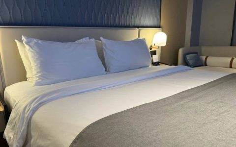 穿袜子睡觉和不穿袜子睡觉，哪个睡得更香？答案出乎意料！