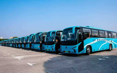 中国智造“绿”动极速盛宴！苏州金龙新V系纯电客车护航F1大奖赛