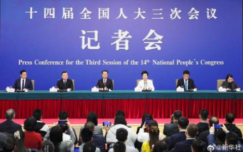 人社部部长：支持劳动密集型产业在转型升级中吸纳和稳定就业