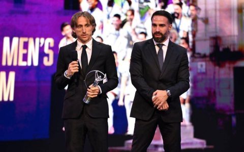 官方：皇家马德里荣获劳伦斯年度最佳团队奖