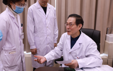 铅笔没咬断，成绩却飞跃！南京妇儿康儿童医院杜玉芳主任解锁小学生专注力提升的 “魔法”