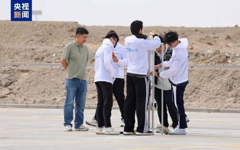 25名中学生火箭爱好者在青海成功发射探空火箭