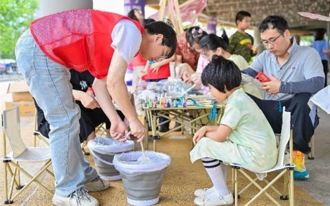 用好多元共治“绣花针” 让社区治理沃土生花