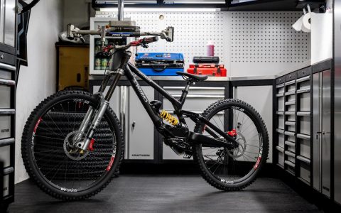 布雷博携手SPECIALIZED进军自行车领域