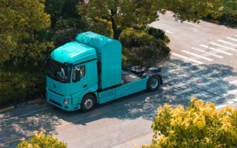 1500km超长续航！苏州金龙氢能重卡“远洋舰”引领零碳纯净未来