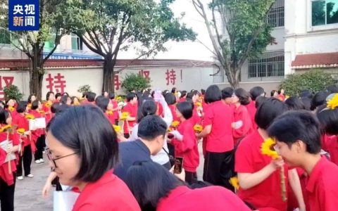 连续15年高考送考！张桂梅的小喇叭开始广播了