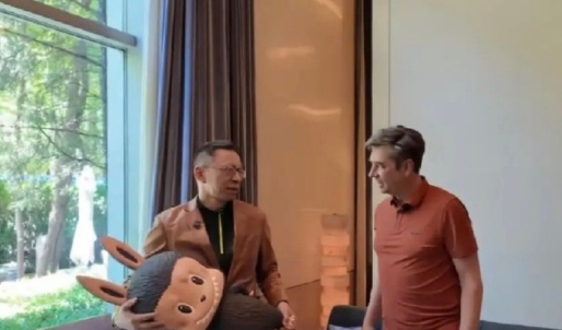 张朝阳后悔送回绝版Labubu：初代藏品以108万完成竞拍插图