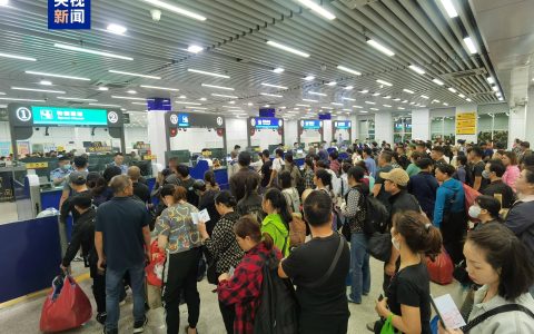 广西东兴口岸2025年出入境客流已突破500万人次