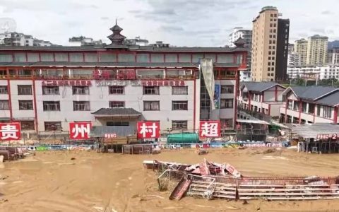 人心为坝，可抵万难，这就是“中国式团结”！