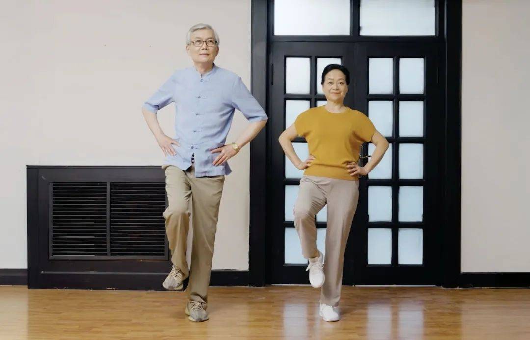 能做到这3个动作的人，不仅身体强壮，更有长寿潜力！你能做到几个？插图