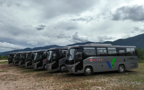 重塑丽江旅运生态！苏州金龙携手红杉旅汽打造品质出行新标杆