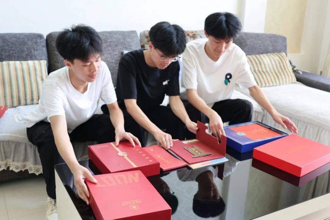 国防科大、北大、中国刑事警察学院！云南三胞胎兄弟齐上名校插图4