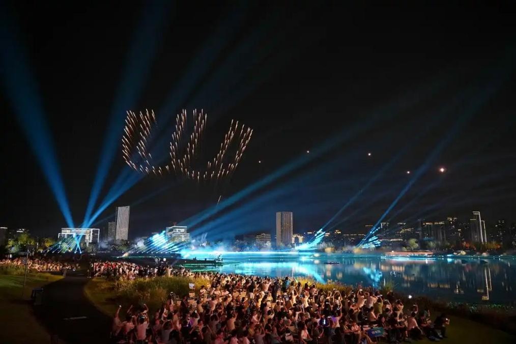 中国汽车服务新风采！超百辆苏州金龙客车护航2025成都世界运动会插图