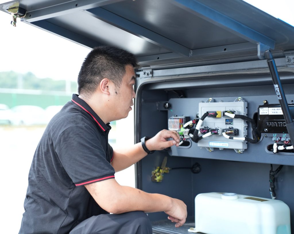 中国汽车服务新风采！超百辆苏州金龙客车护航2025成都世界运动会插图10