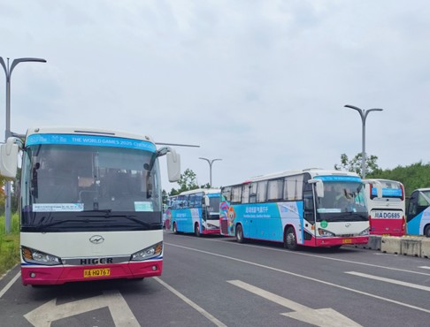 中国汽车服务新风采！超百辆苏州金龙客车护航2025成都世界运动会插图12